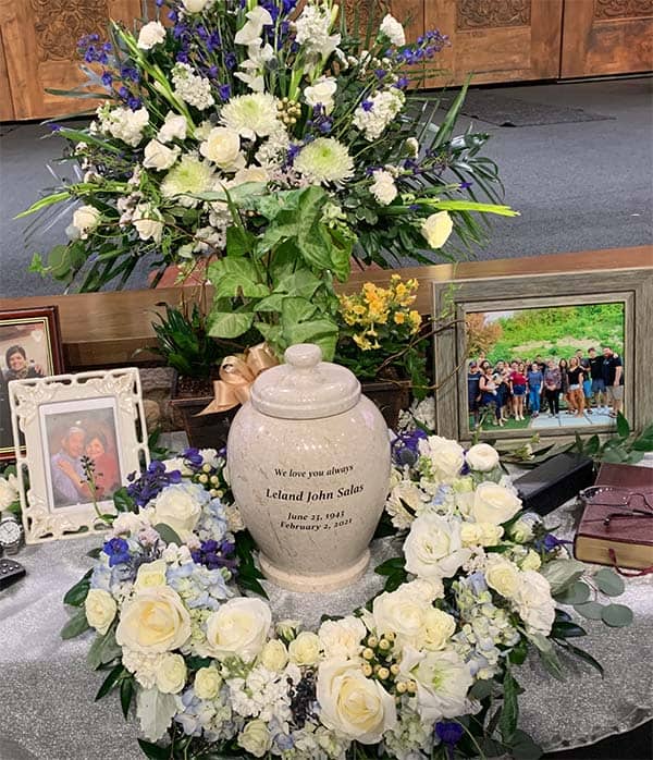 final urn with memorial